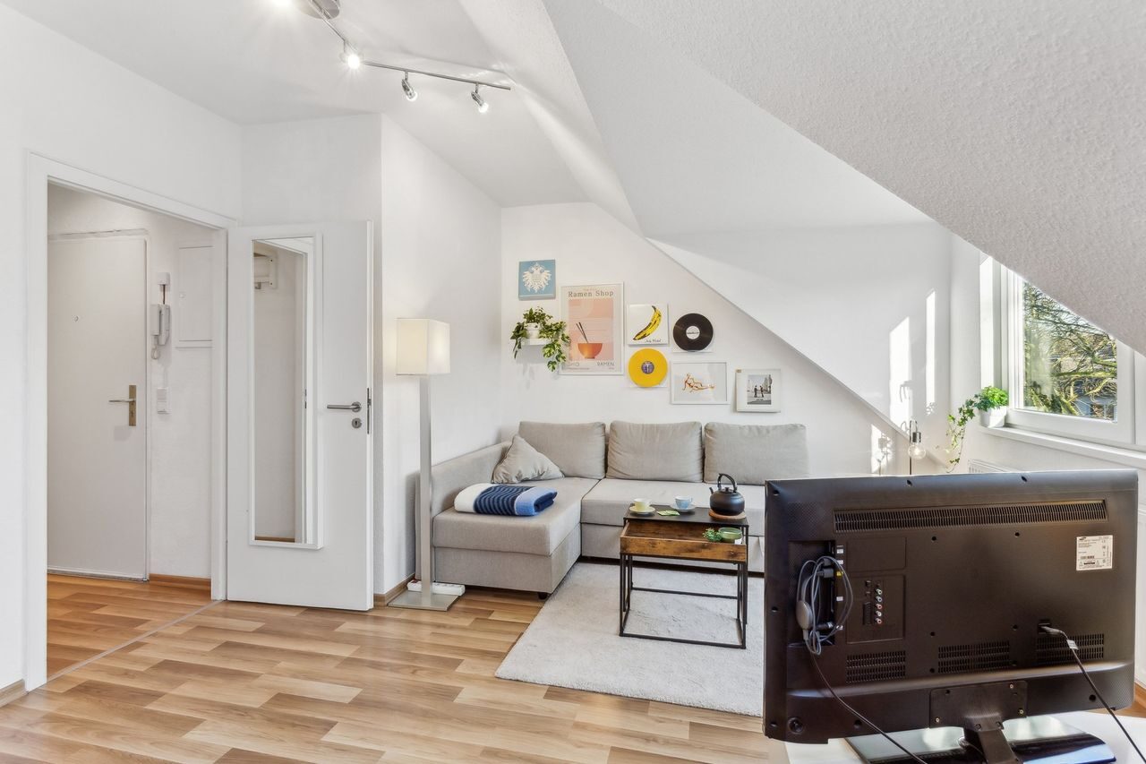 Villa Hügel living area with smart TV